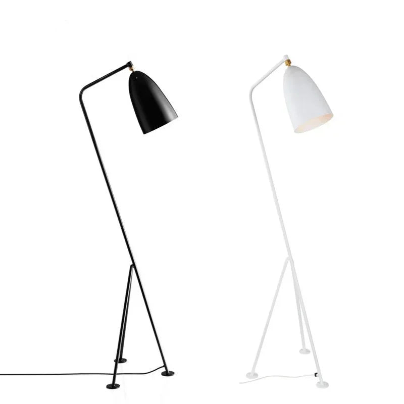 2 lampadaires architecte noir et blanc