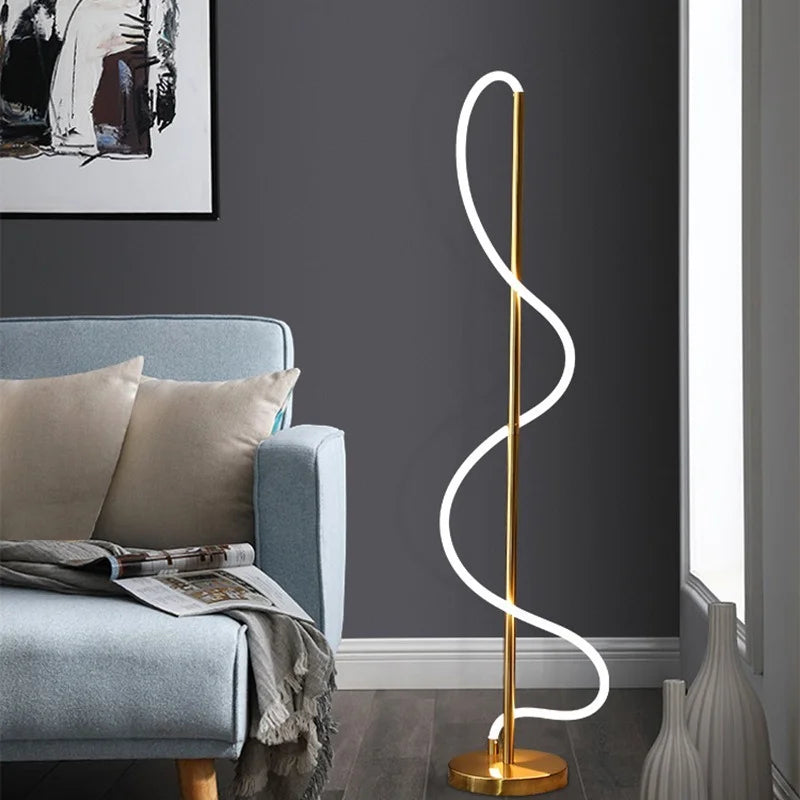 Lampadaire Doré spirale