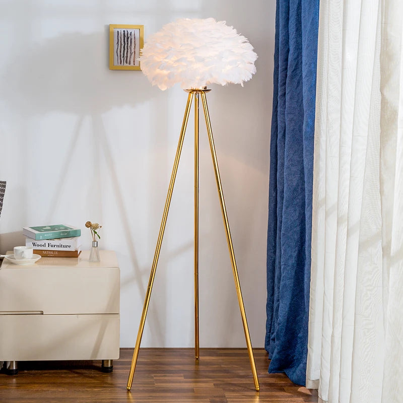 Lampadaire doré Plume 