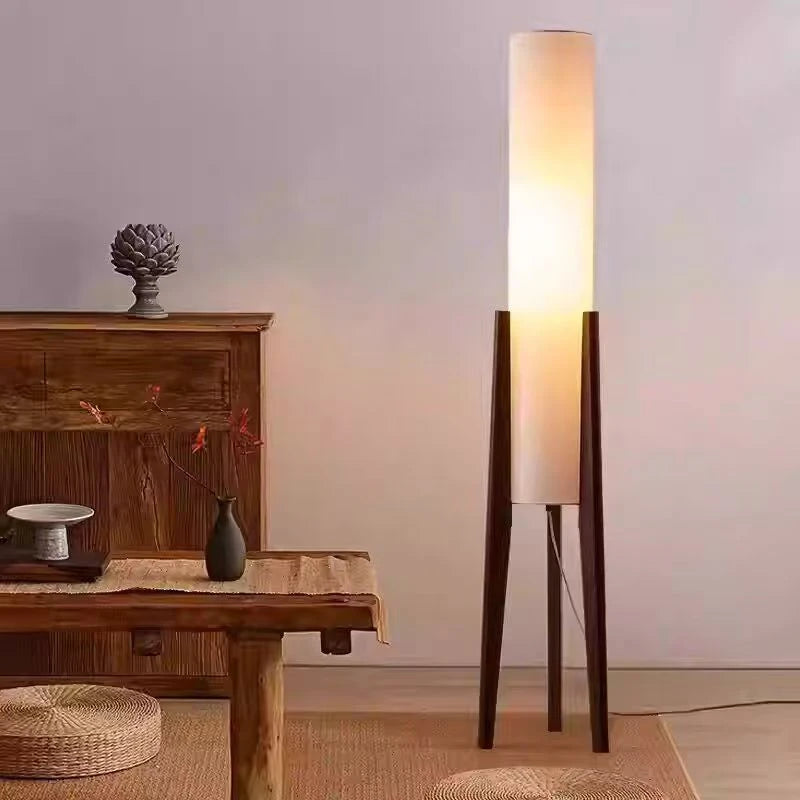 Lampadaire sur trépied bois