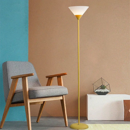lampadaire fin jaune 