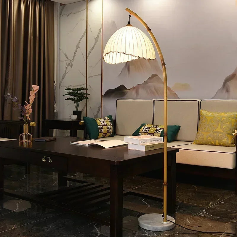 lampadaire salon bambou en arc 